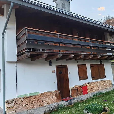 Hilde's House * Peaio
