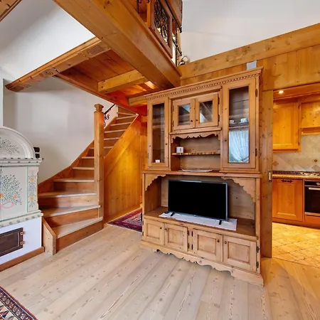 Hilde's House * Peaio